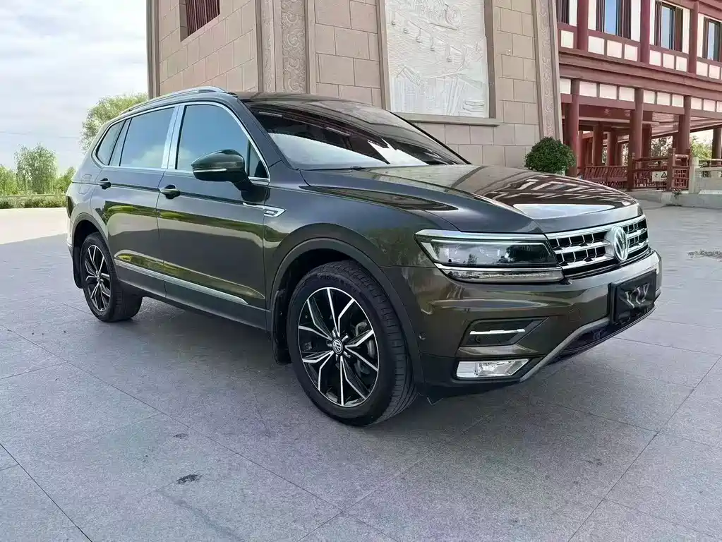 Volkswagen Tiguan L — миниатюра 3