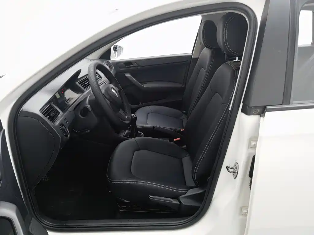 Skoda Rapid Spaceback — миниатюра 10