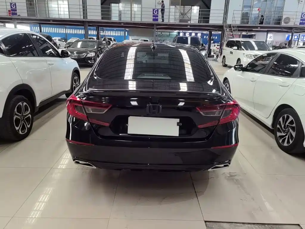 Honda Accord — миниатюра 6