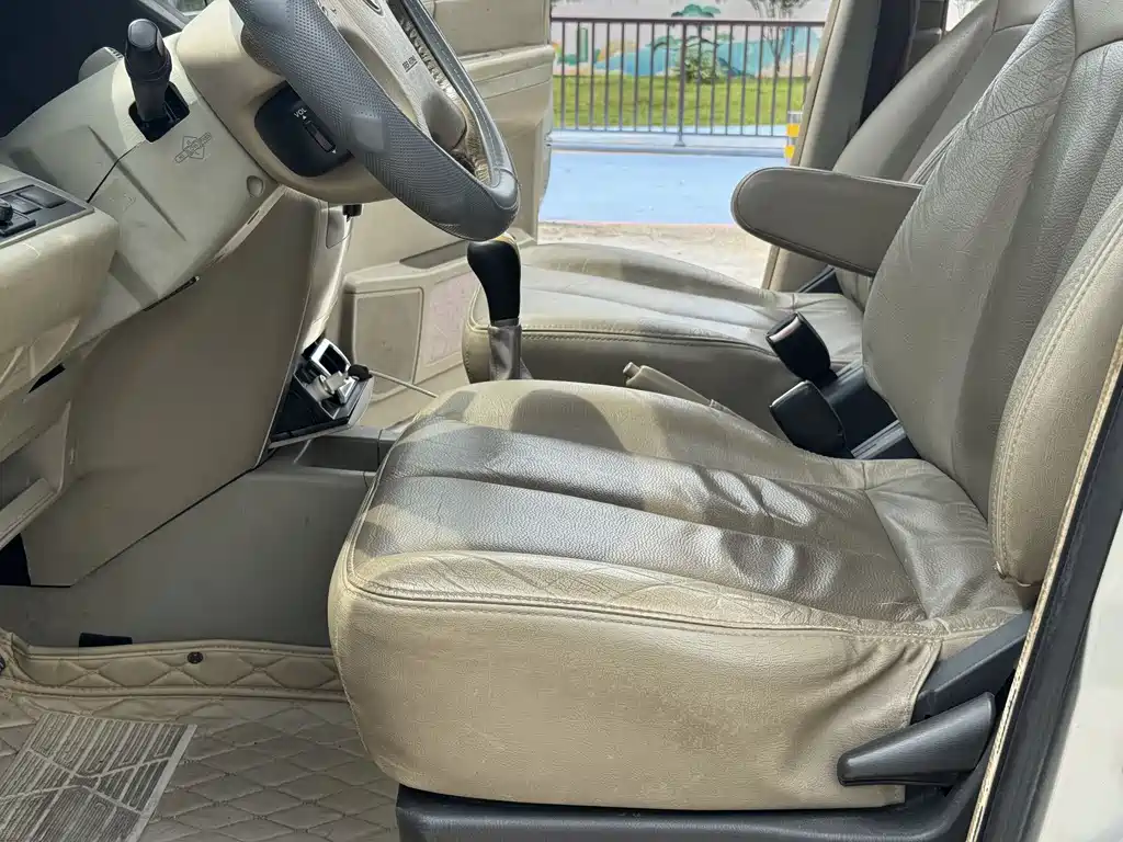 Dongfeng Yuxuan 2.0L Manual Luxury Type, фото 12