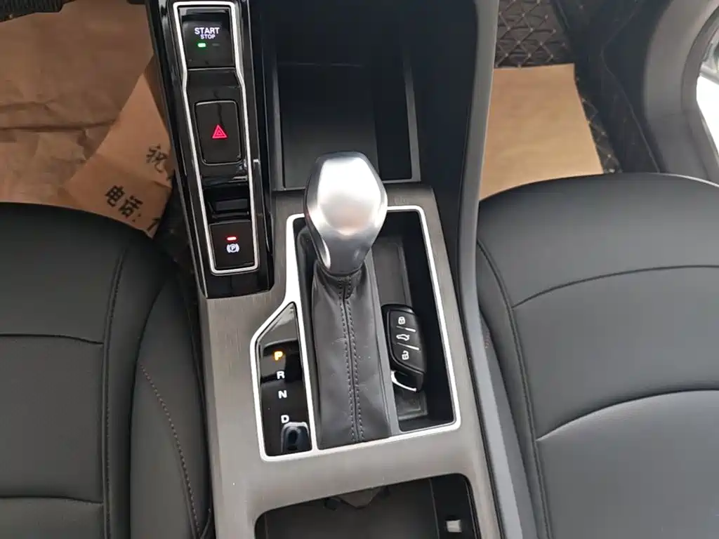 Roewe i5 — миниатюра 14