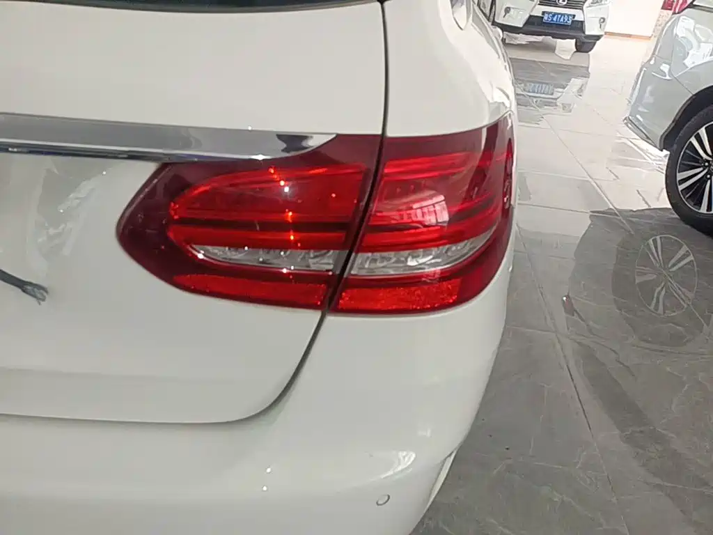 Mercedes-Benz C-Class (Import) — миниатюра 8