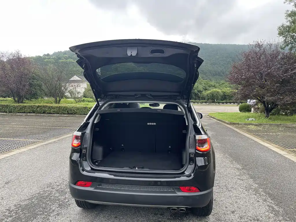 Jeep Compass — миниатюра 18