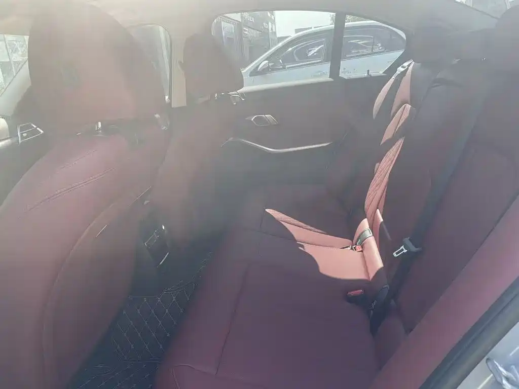 BMW 3 Series — миниатюра 4