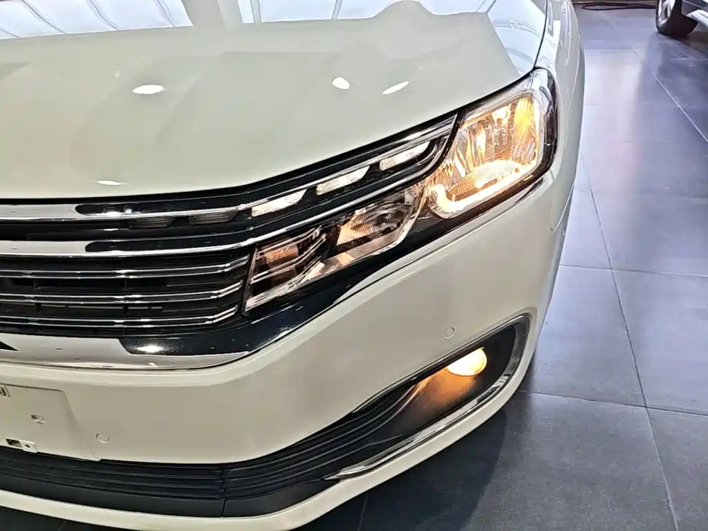 Citroen C6 — миниатюра 24