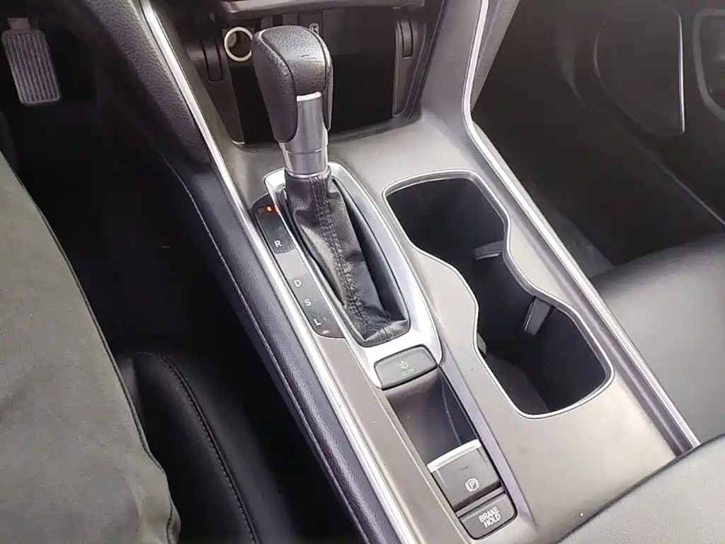 Honda Accord — миниатюра 14