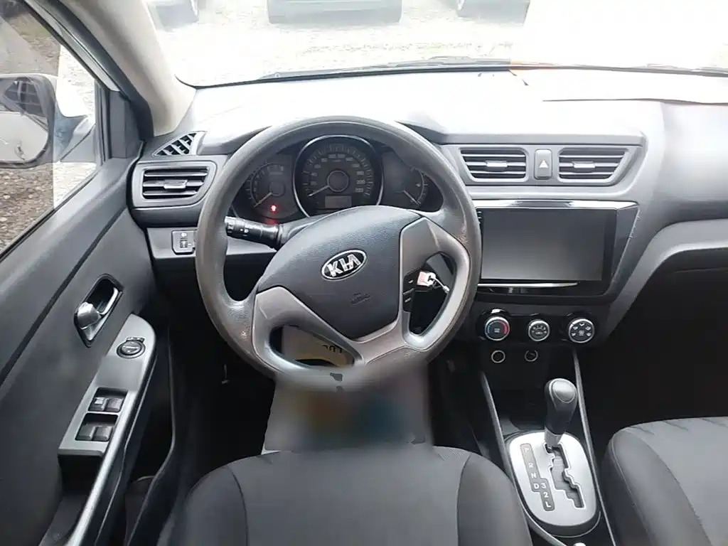 Kia K2 — миниатюра 11