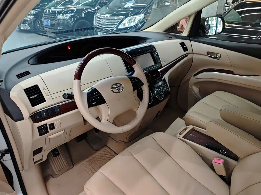 Toyota Previa — миниатюра 19