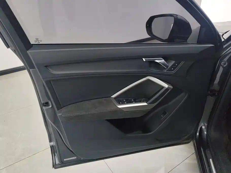 Audi Q3 — миниатюра 7