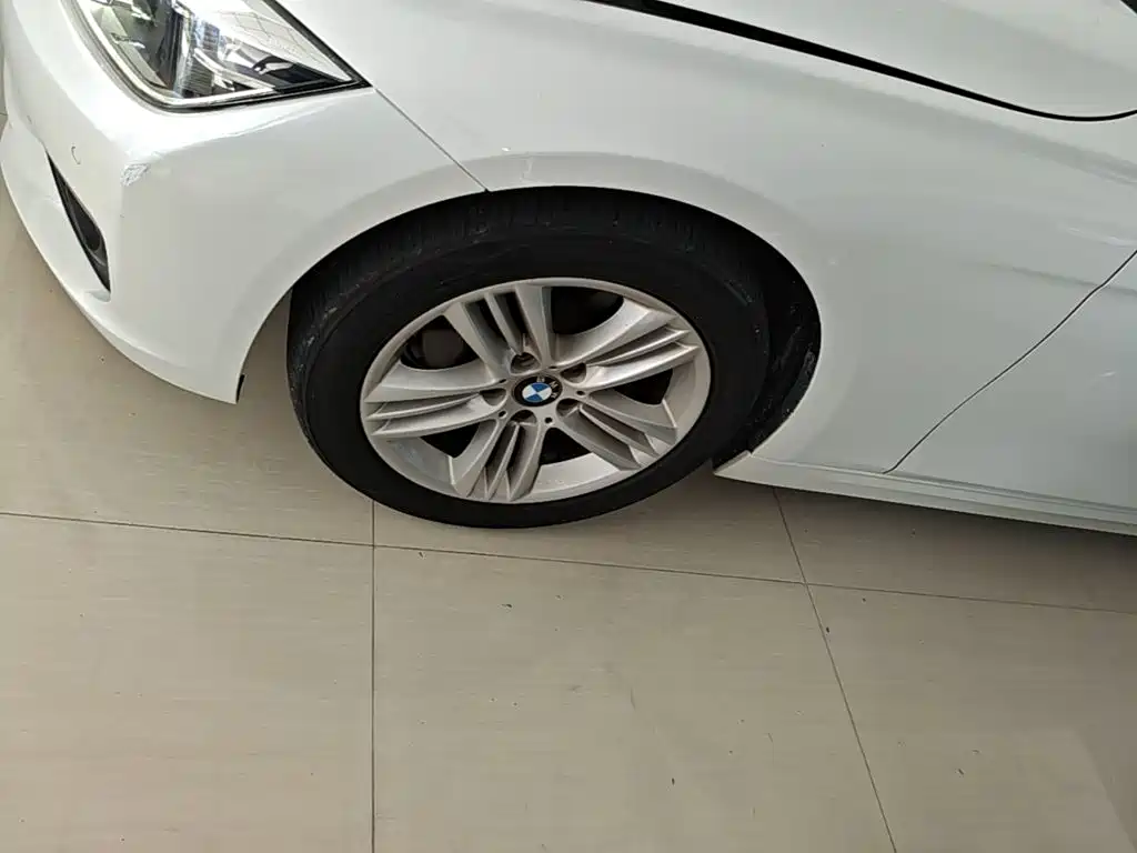 BMW 3 Series — миниатюра 23