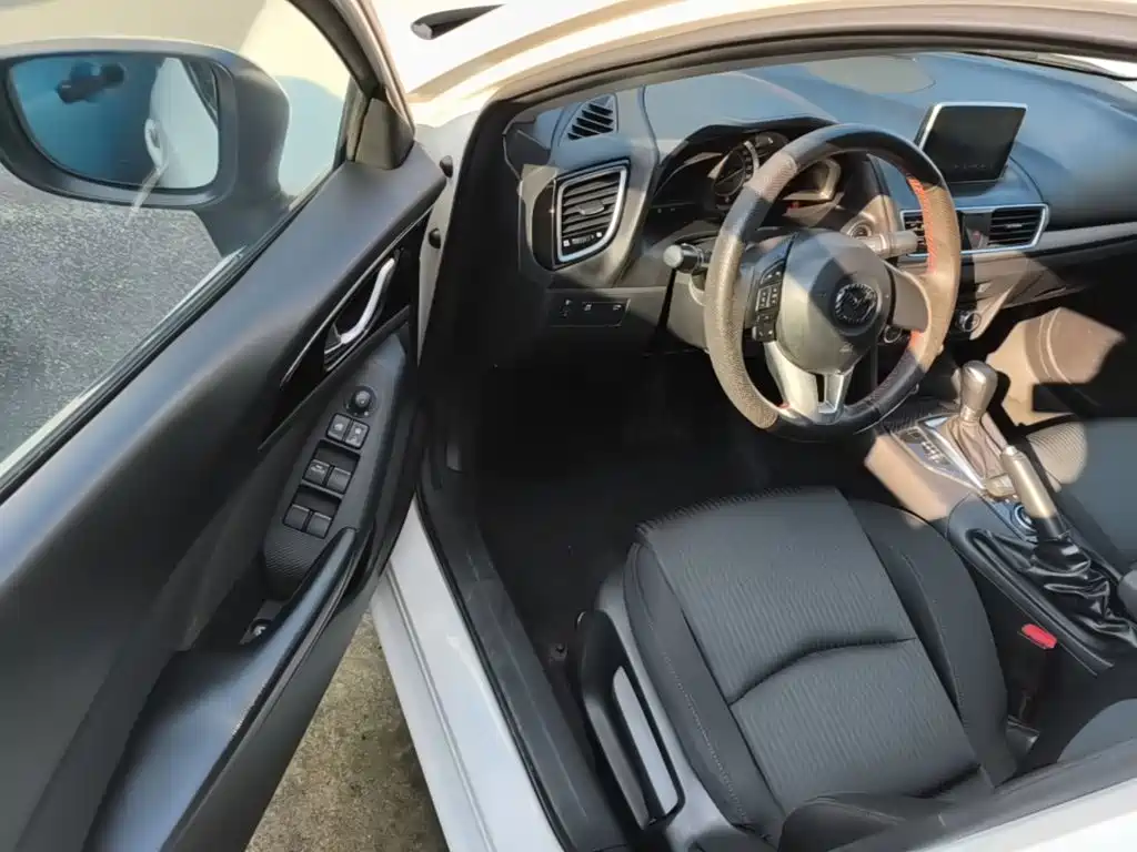 Mazda 3 Axela — миниатюра 16