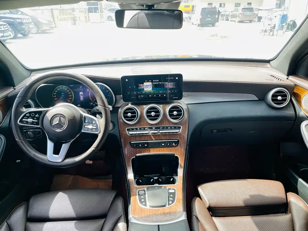 Mercedes-Benz GLC 2021 GLC 300 L 4MATIC