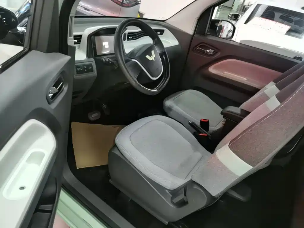 Wuling MINIEV — миниатюра 16