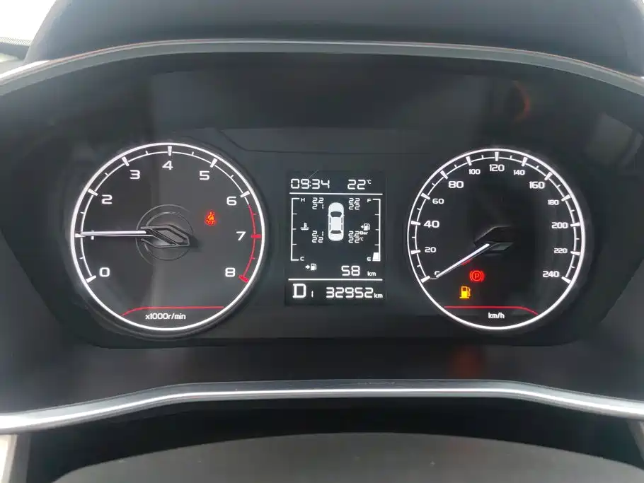 Geely Binyue — миниатюра 14