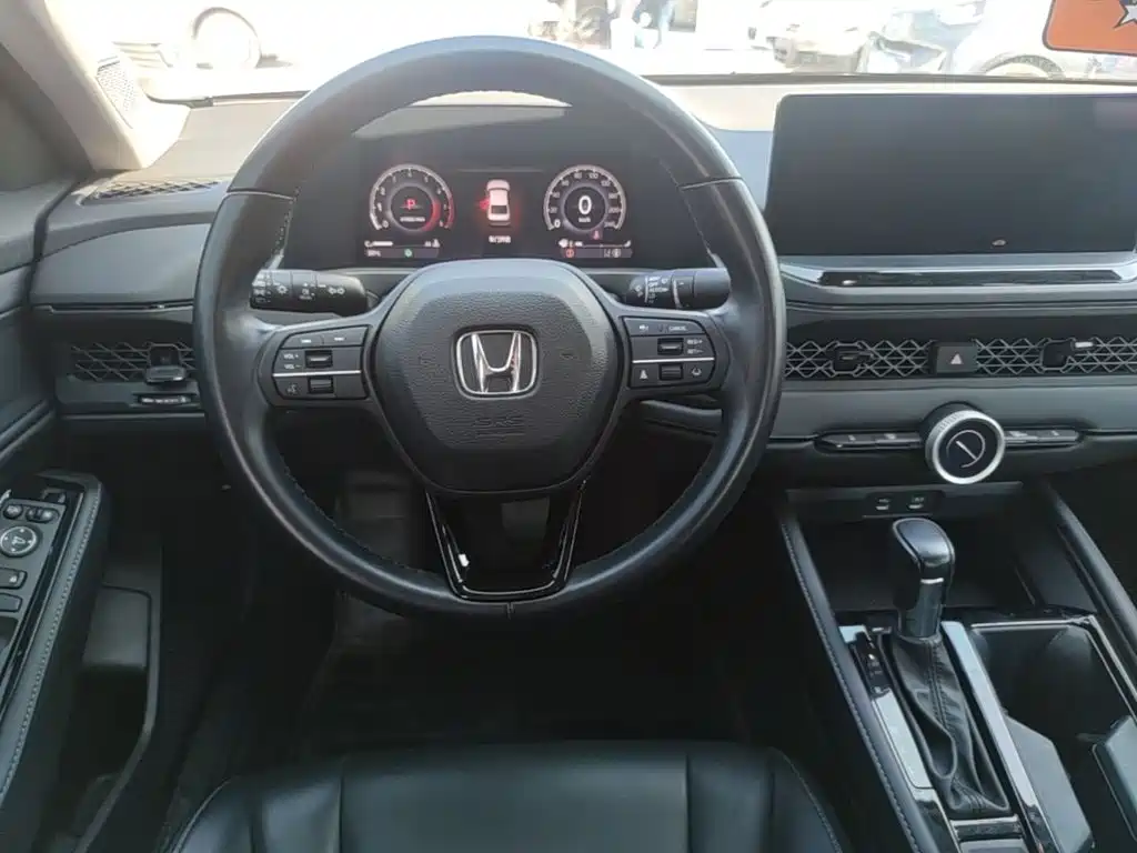 Honda Accord — миниатюра 11