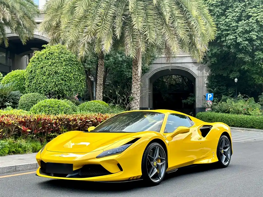 Ferrari F8 2020