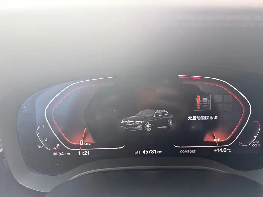 BMW 5 Series — миниатюра 10