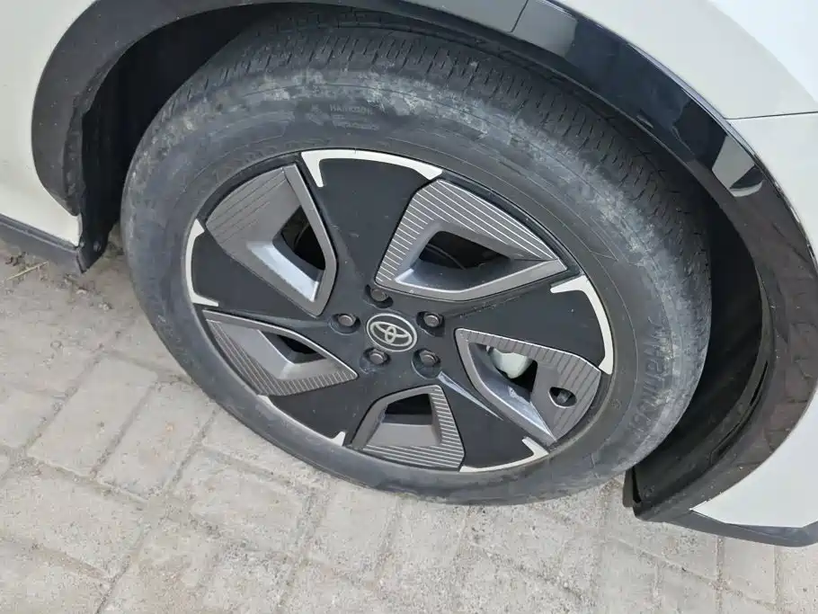 Toyota bZ3 — миниатюра 6