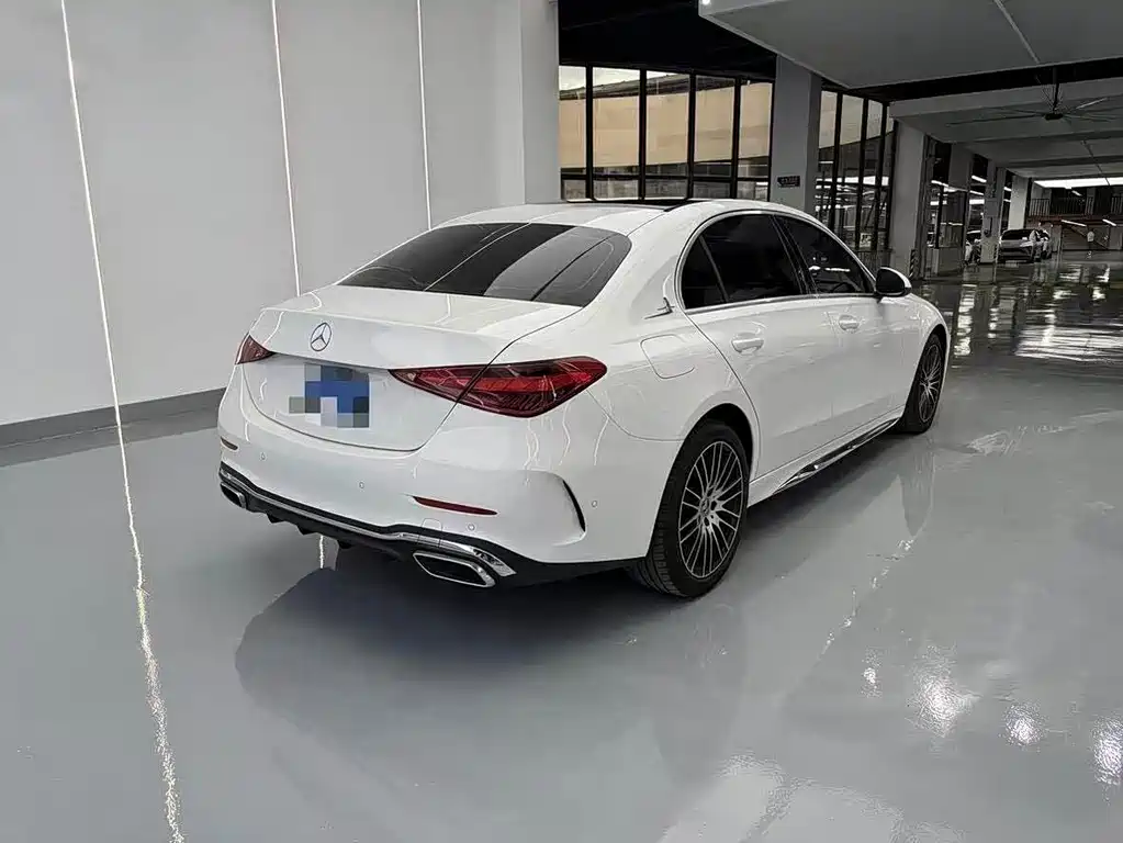 Mercedes-Benz C-Class — миниатюра 14