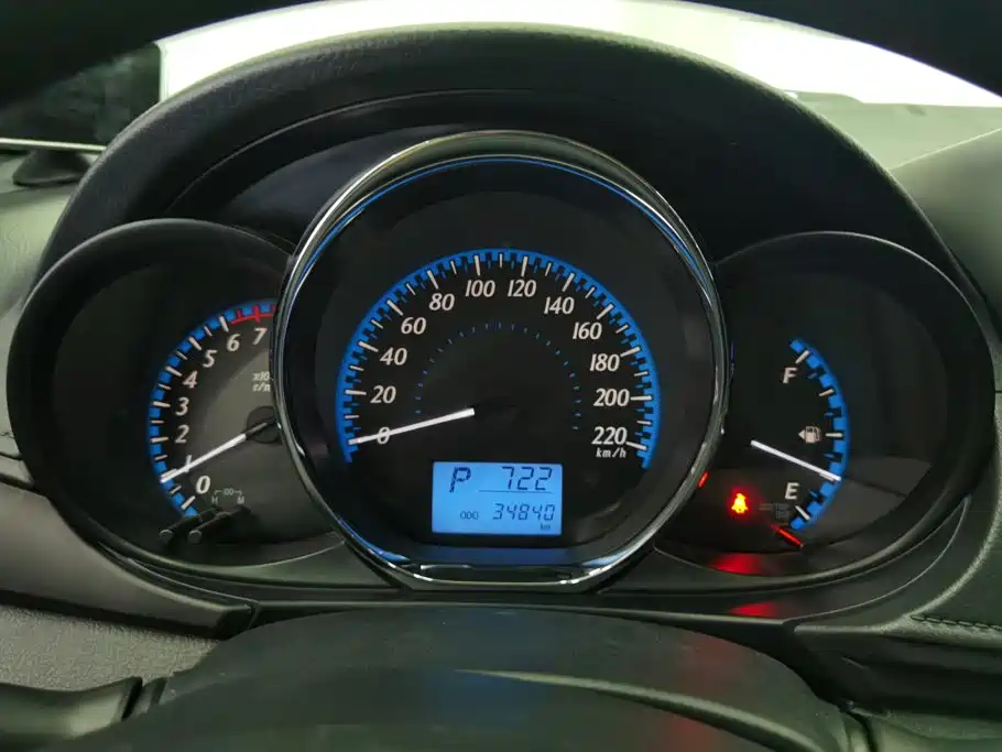 Toyota Yaris L — миниатюра 14