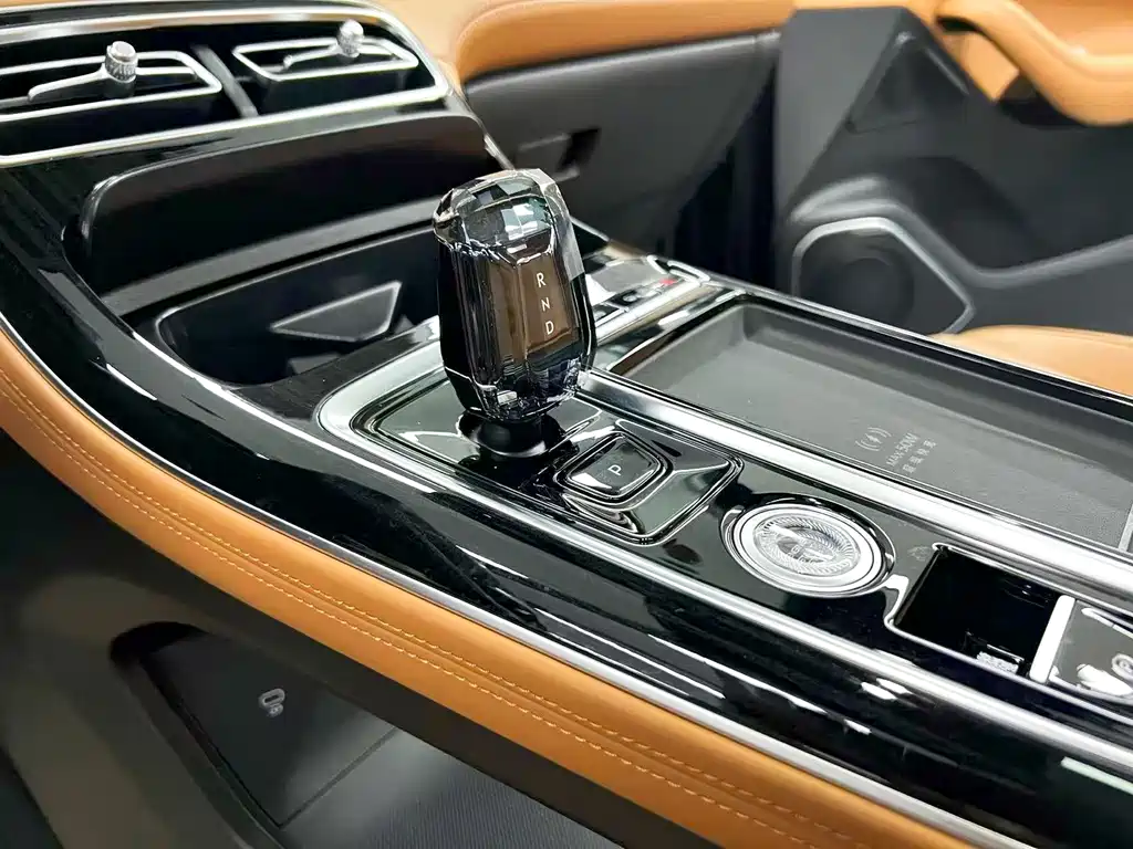 Geely Boyue L — миниатюра 12