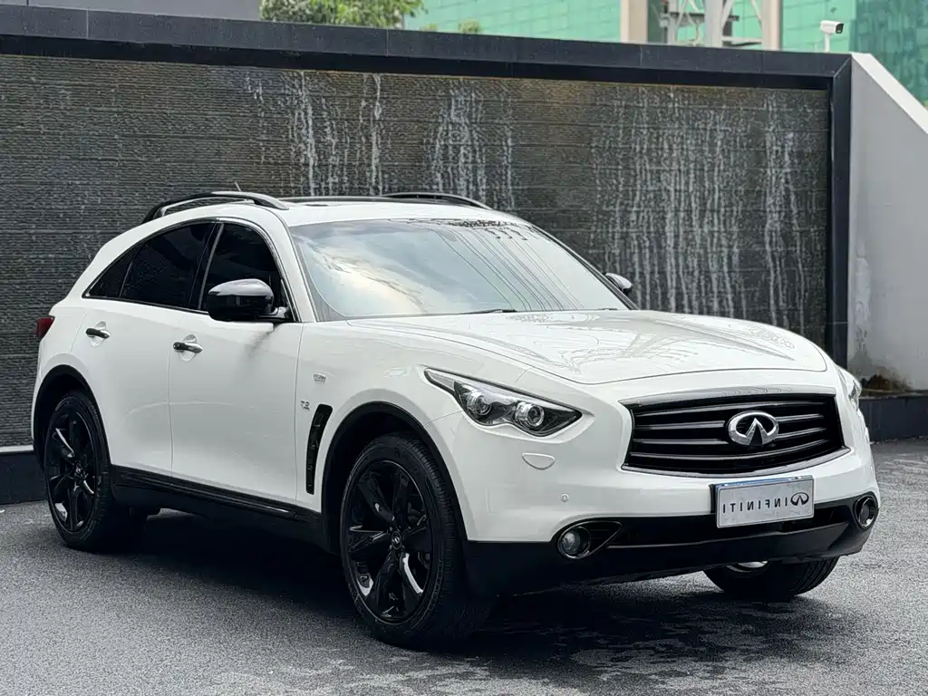 Infiniti QX70 — миниатюра 3
