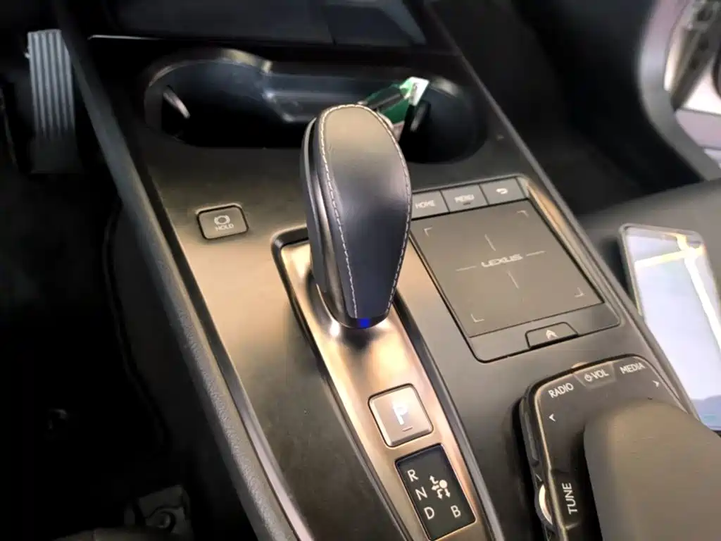 Lexus UX New Energy — миниатюра 14