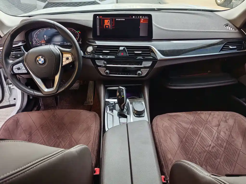 BMW 5 Series — миниатюра 4