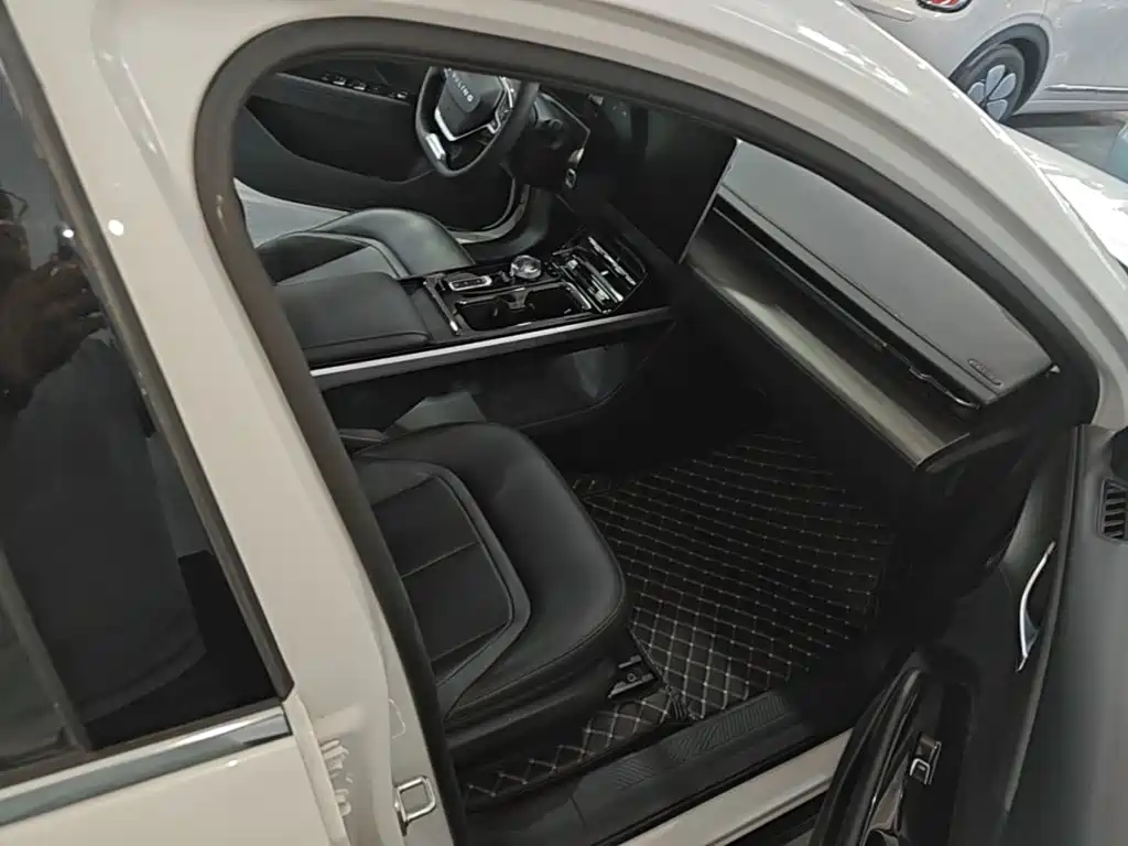 Wuling Xingguang — миниатюра 25