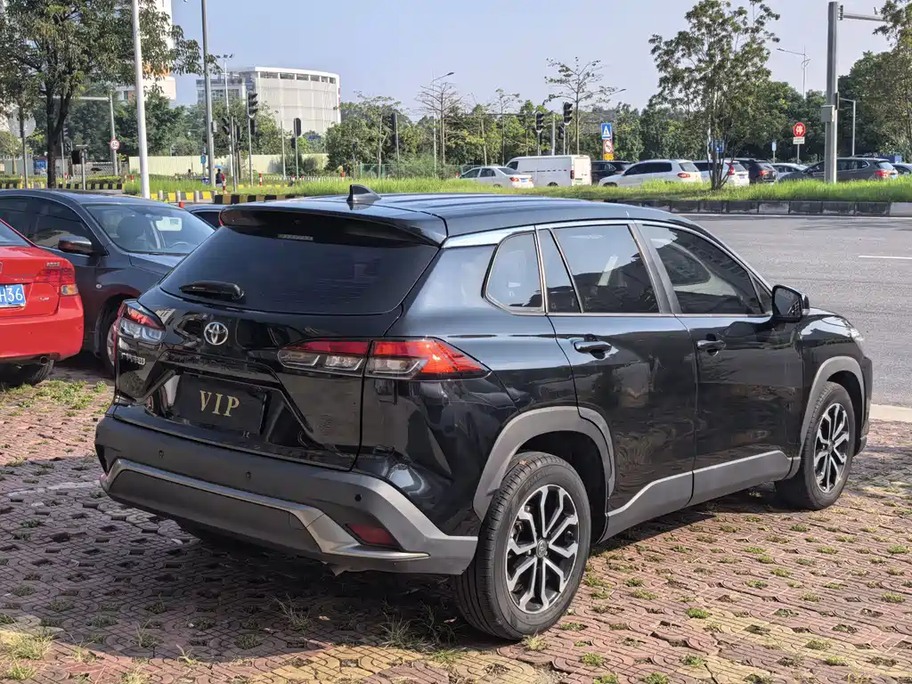 Toyota Frontlander — миниатюра 6