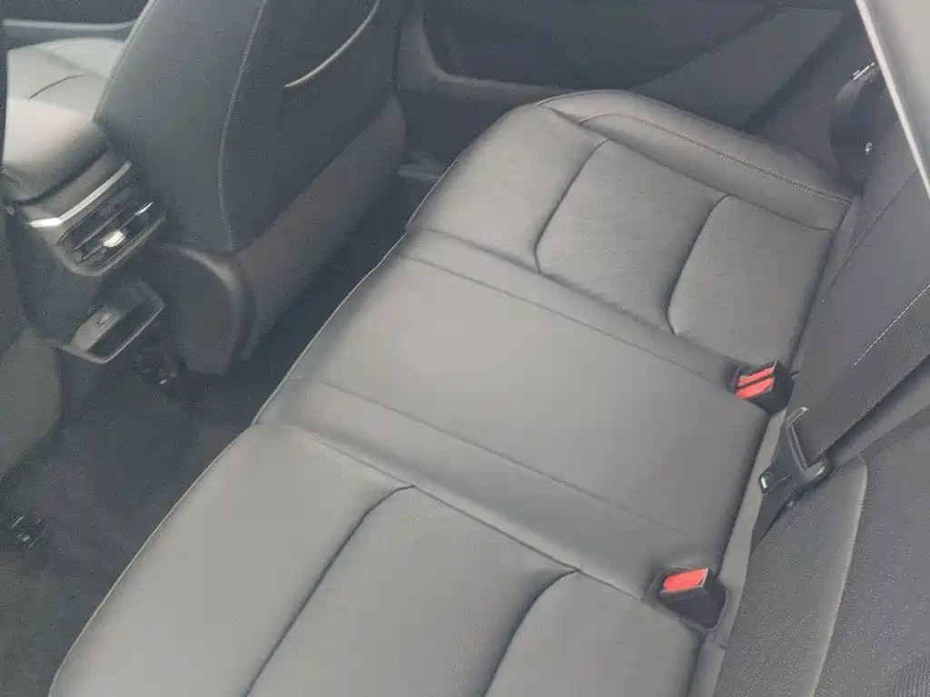 Geely Emgrand — миниатюра 9