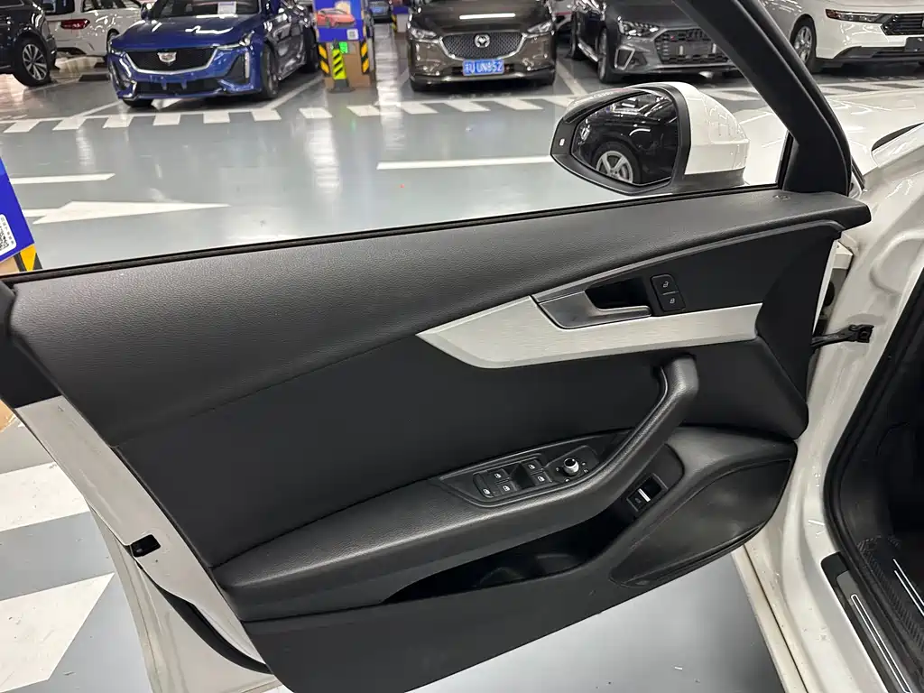 Audi A4L — миниатюра 8