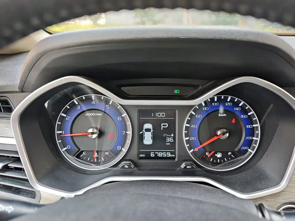 Geely Vision X3 — миниатюра 12