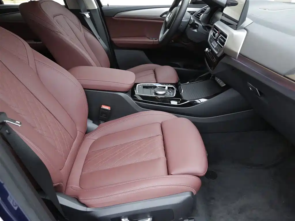 BMW iX3 — миниатюра 9