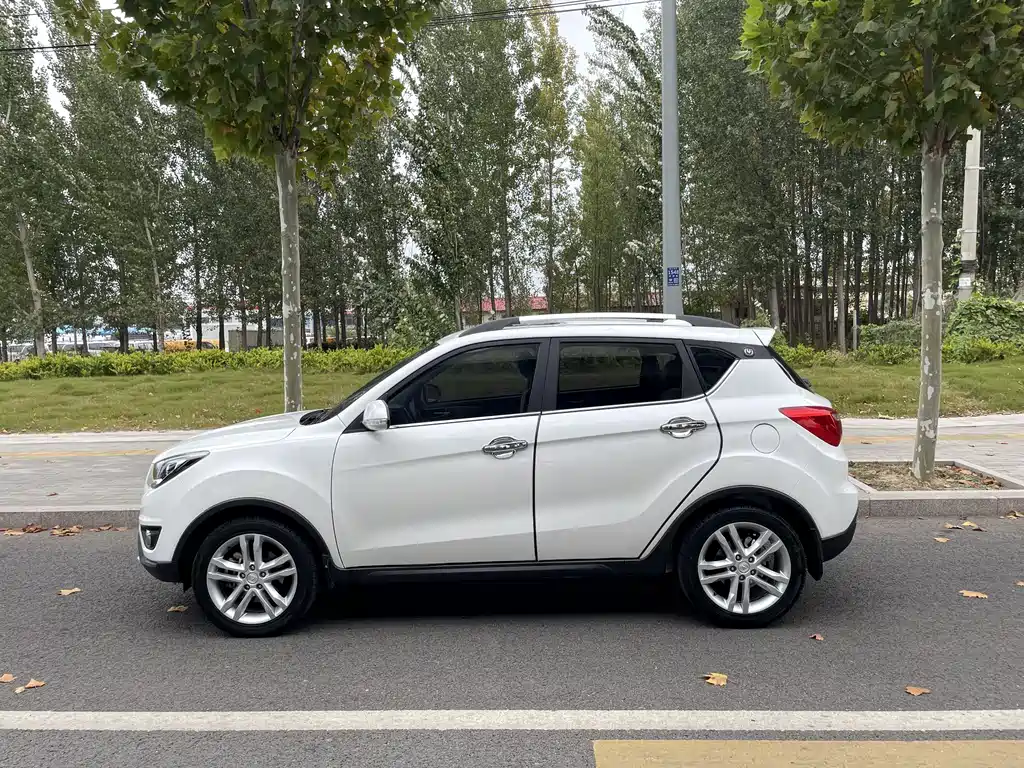 CHANGAN CS35