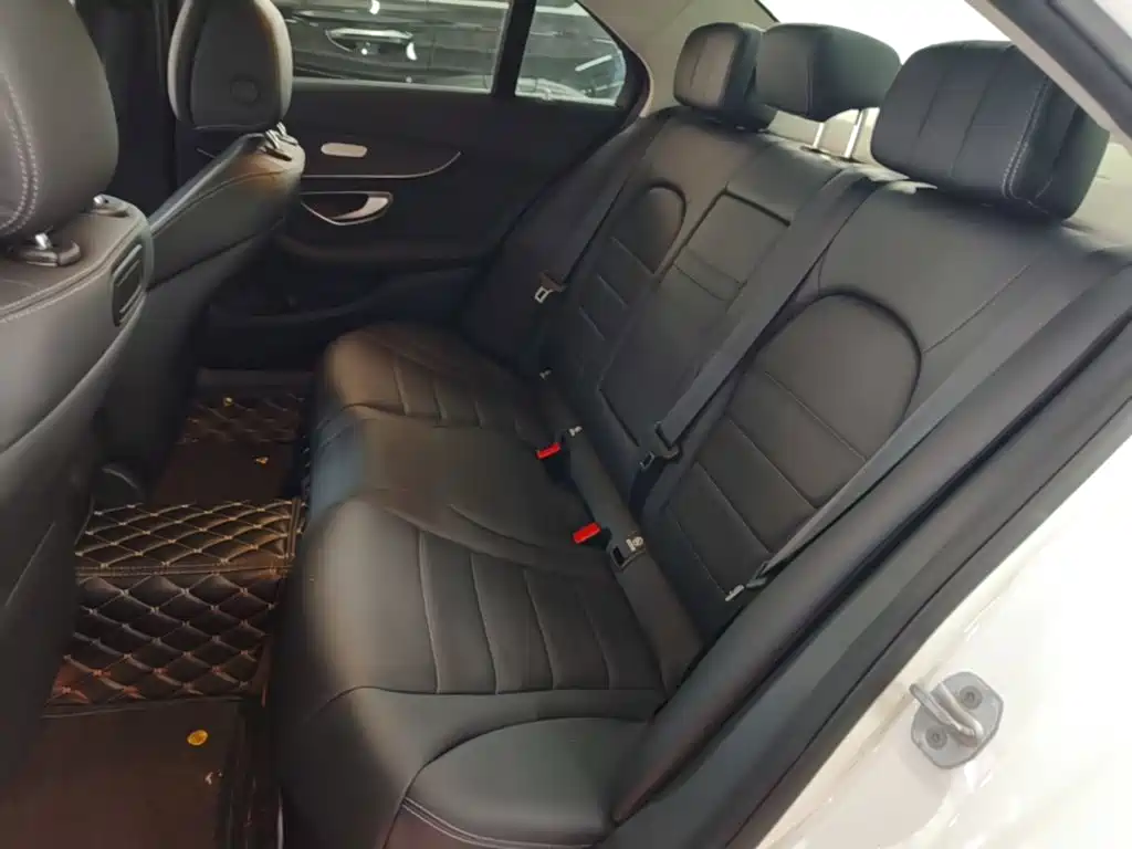 Mercedes-Benz C-Class — миниатюра 13