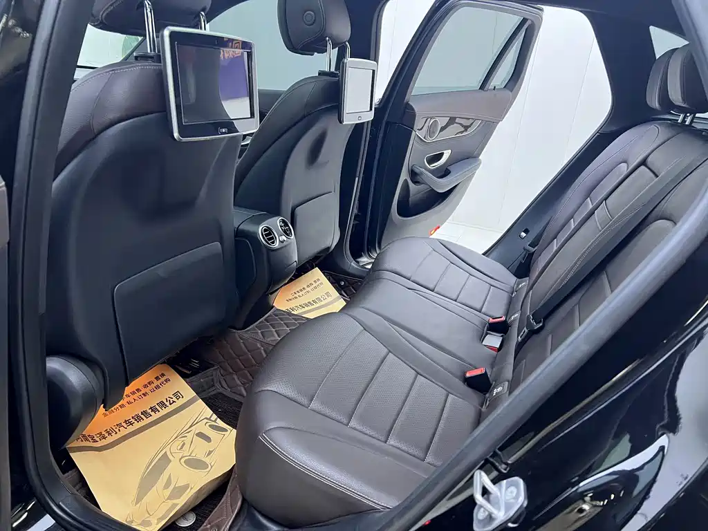 Mercedes-Benz GLC — миниатюра 12