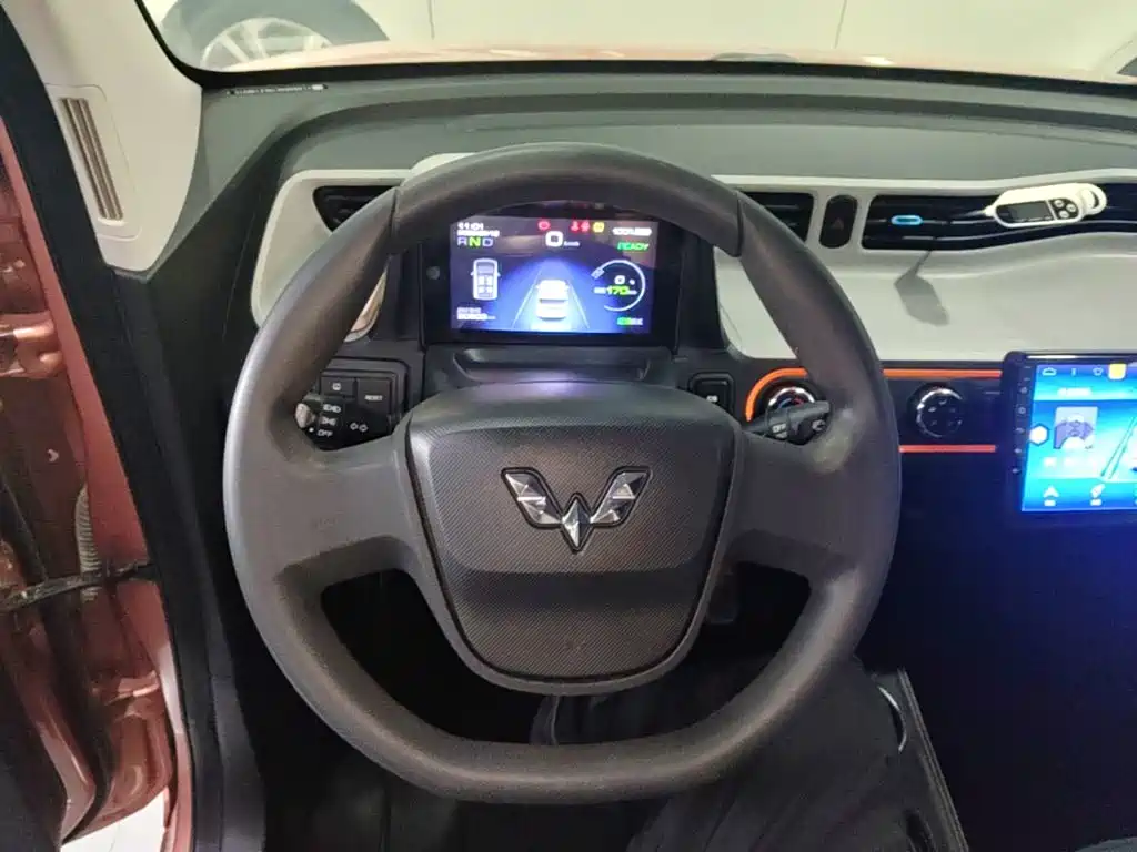 Wuling MINIEV — миниатюра 11