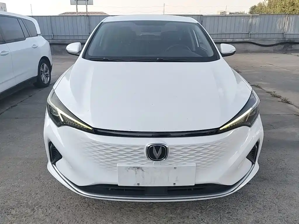 Changan Eado New Energy — миниатюра 3