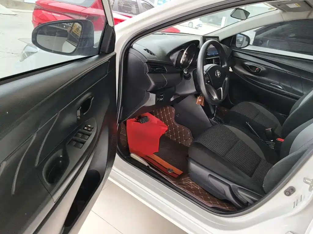 Toyota Vios FS — миниатюра 16