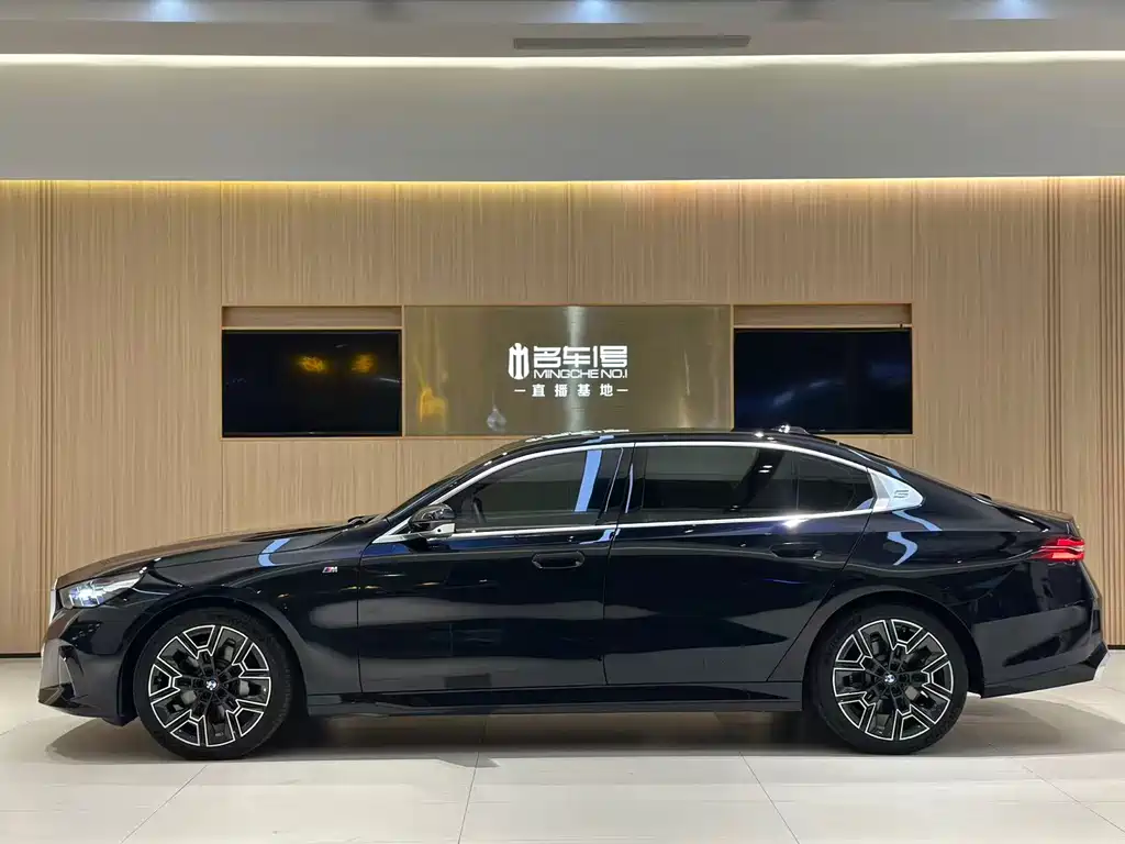 BMW 5 Series 5 2025 530Li Premium M Sport