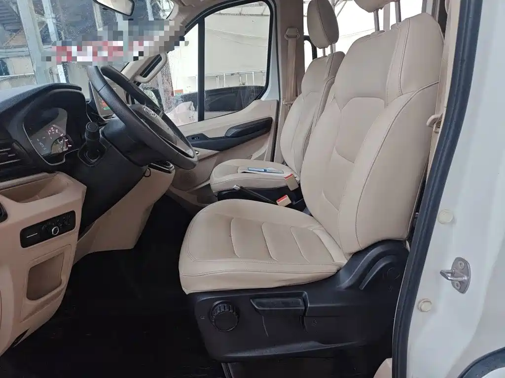 Maxus V90 — миниатюра 8