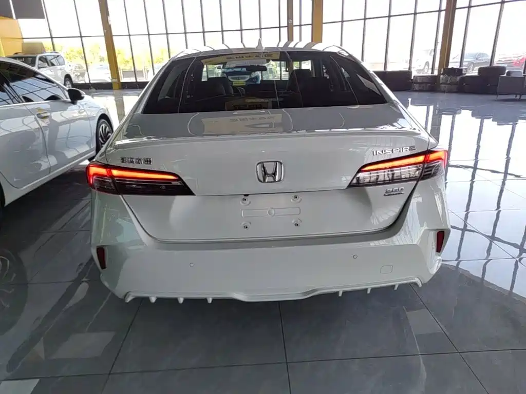 Honda Inspire — миниатюра 6