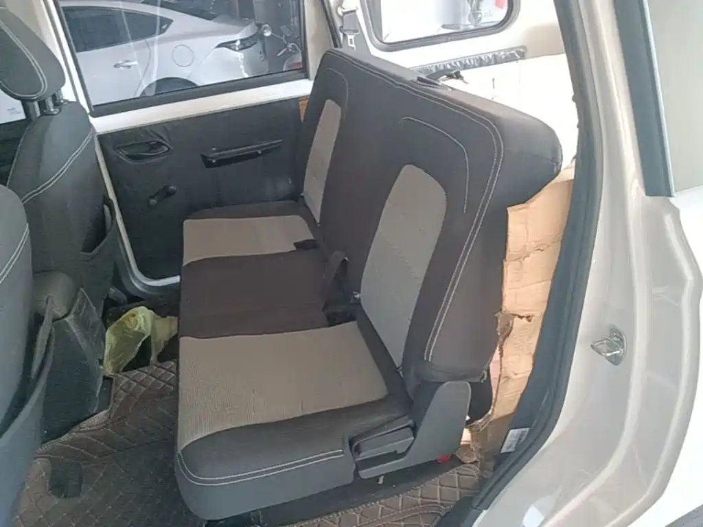 Wuling Hongguang — миниатюра 17