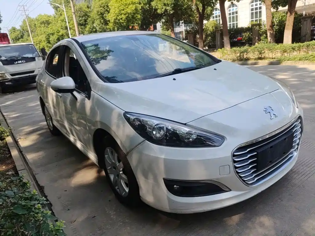 Peugeot 308 — миниатюра 4