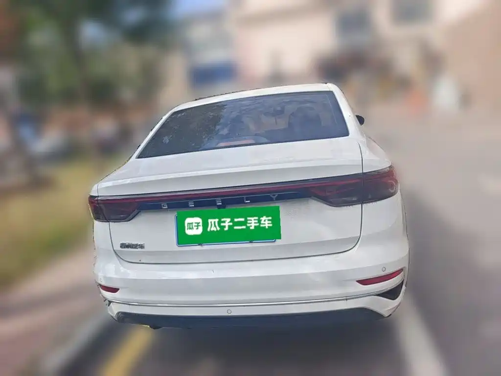 Geely Emgrand — миниатюра 5