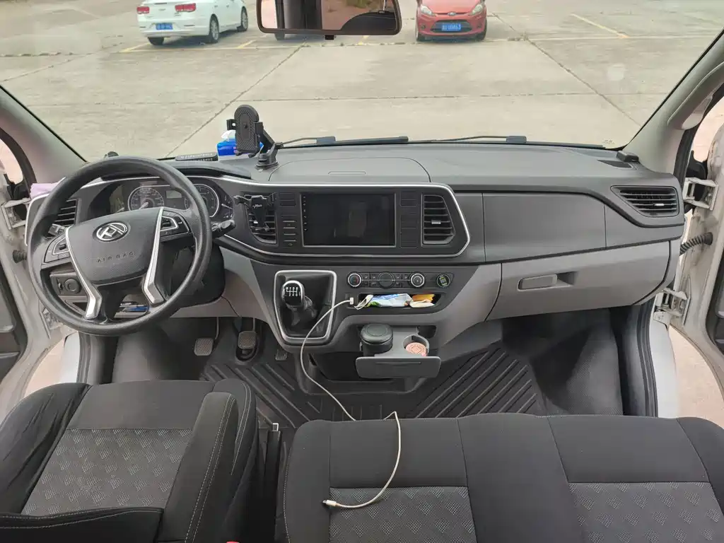 Maxus V80 — миниатюра 7