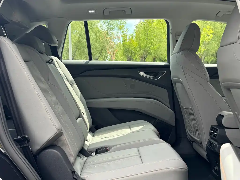 Audi Q5 e-tron — миниатюра 16