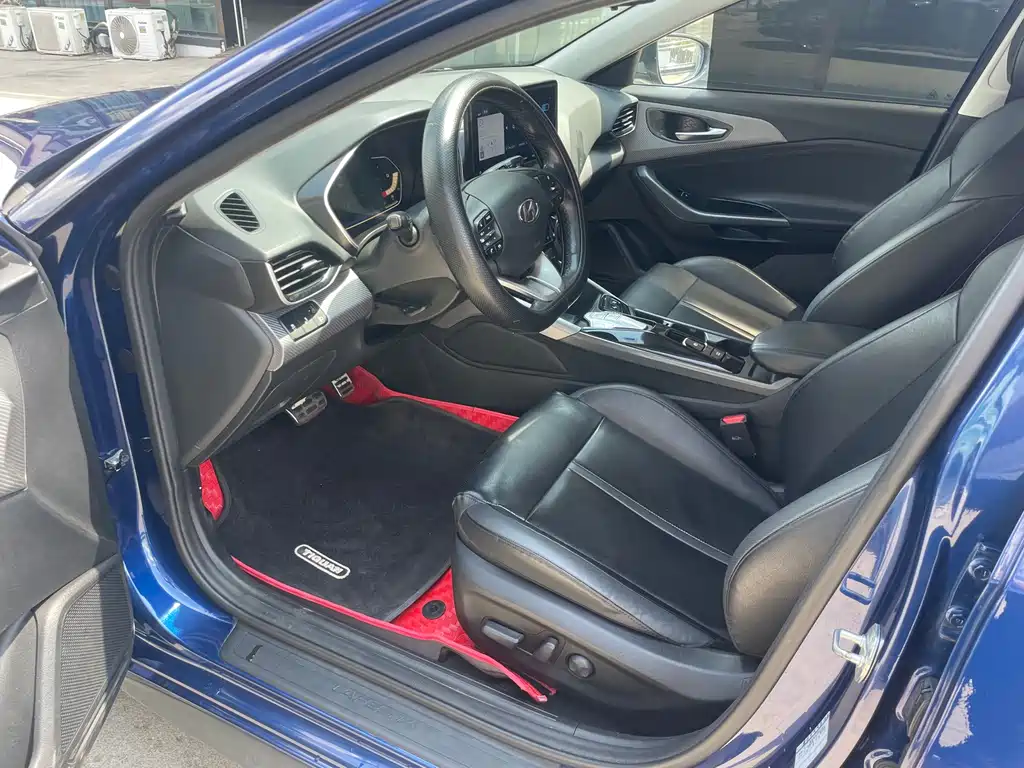 Hyundai Fista EV — миниатюра 8