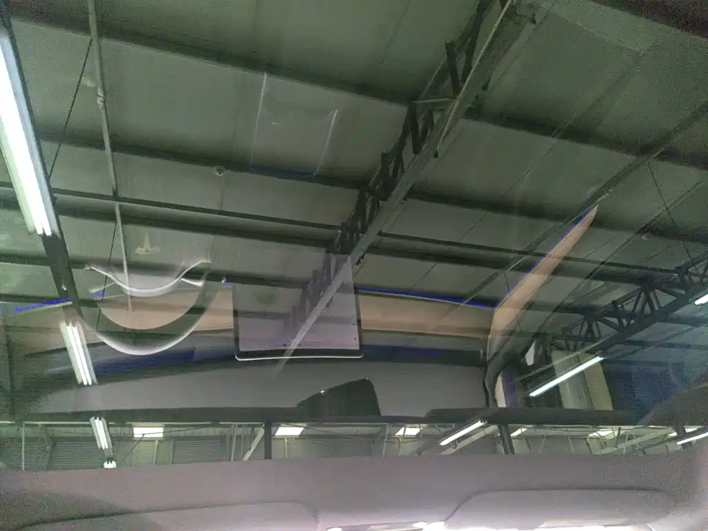 Tesla Model Y — миниатюра 18